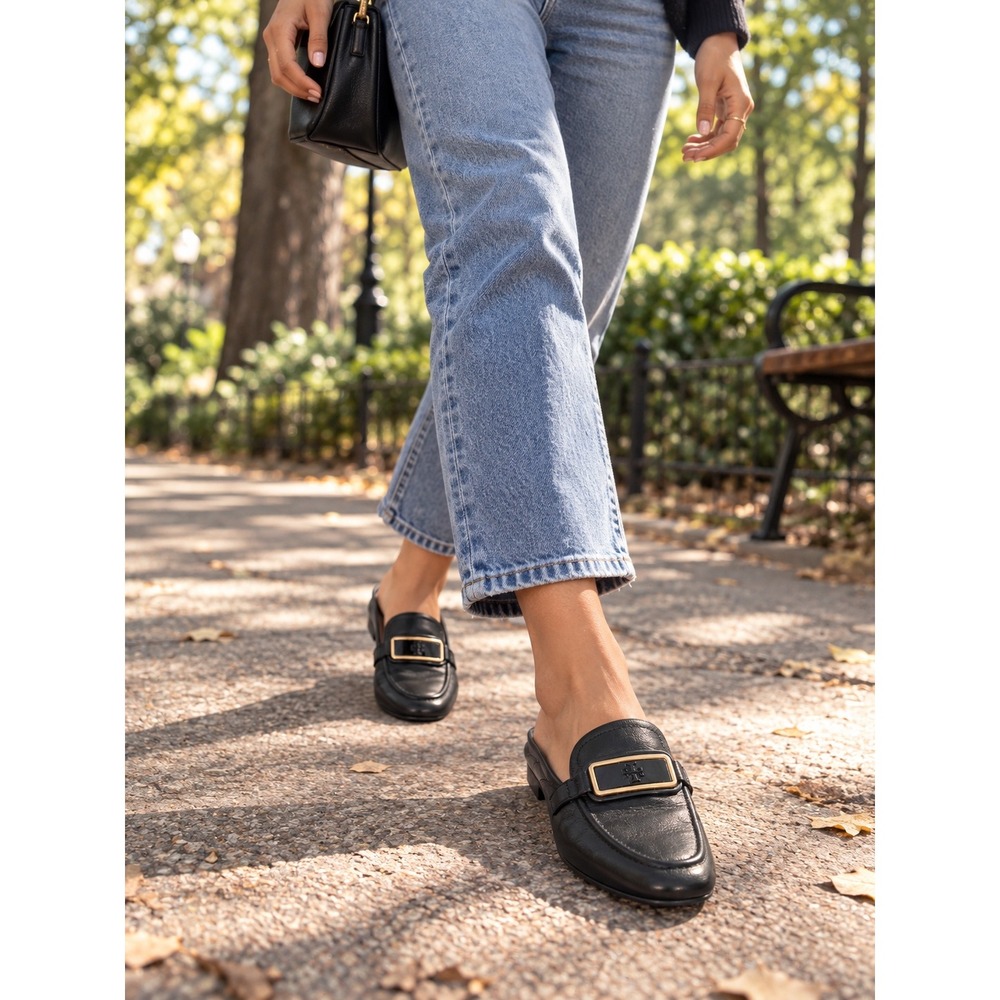 Tory Burch Eleanor Loafer Mules Black Leather Gold Enamel Logo Flats 9M
